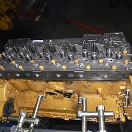 Замена ГБЦ на двигателе CATERPILLAR C3306